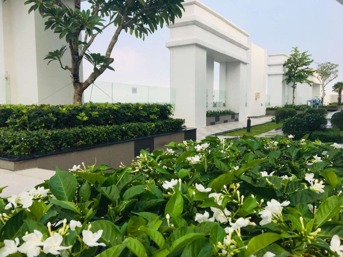 Gold Bee Dormitary Service Apartment ホーチミン エクステリア 写真