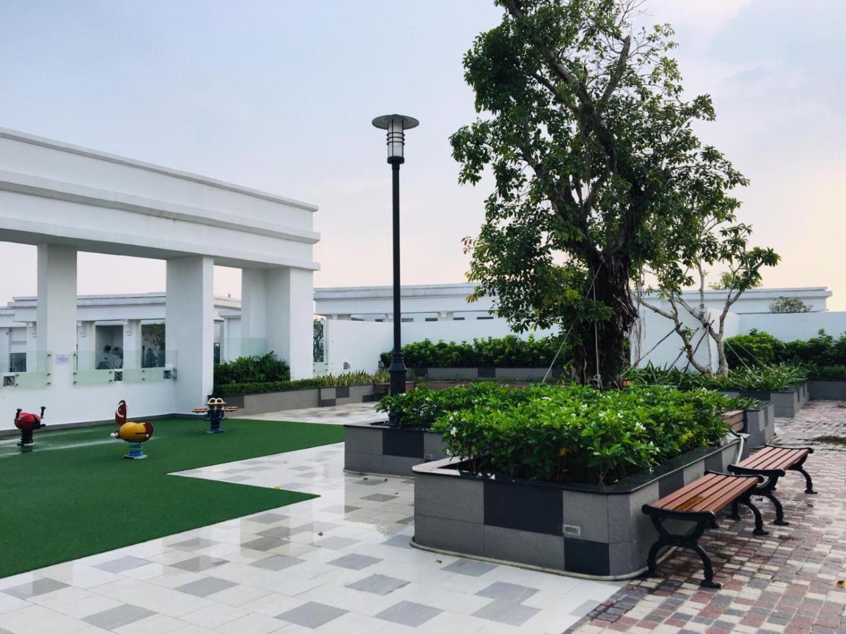 Gold Bee Dormitary Service Apartment ホーチミン エクステリア 写真