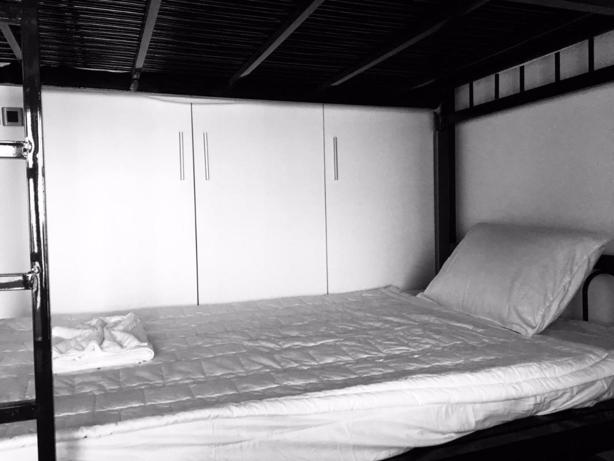 Gold Bee Dormitary Service Apartment ホーチミン エクステリア 写真